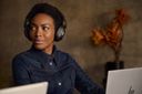 HP Poly Voyager Surround 80 UC | BT Headset | USB- - Ansicht 4