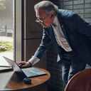 HP Poly Voyager Free 60+ UC | TWS Headset | ANC - Ansicht 4