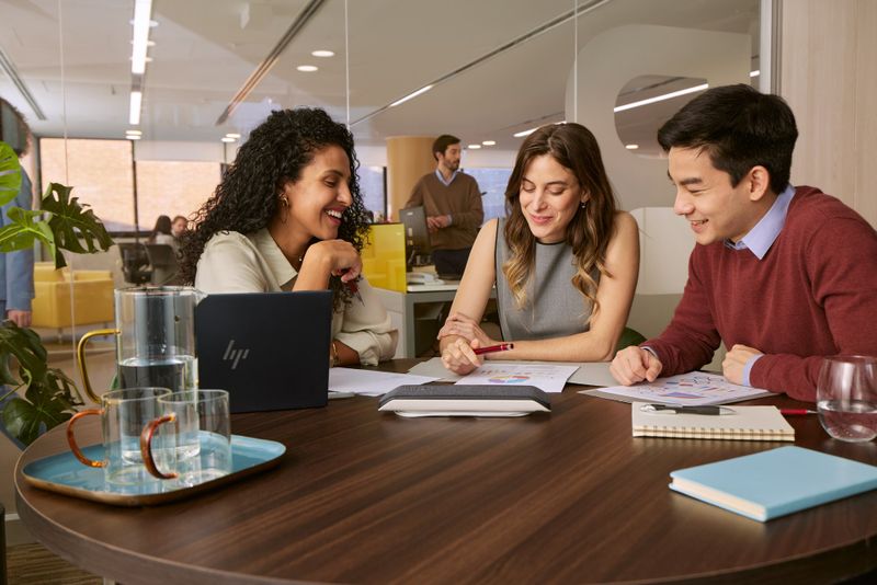 HP Poly Sync 40+ | MS Teams Speakerphone | IP64